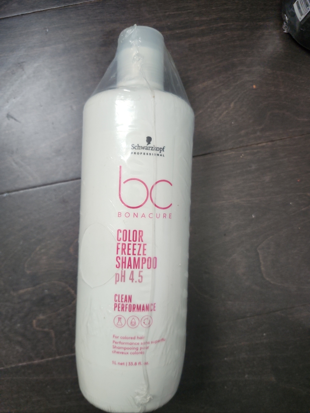 Schwarzkopf BC Bonacure Color Freeze Shampoo pH 4.5 – White with Pink Accents
